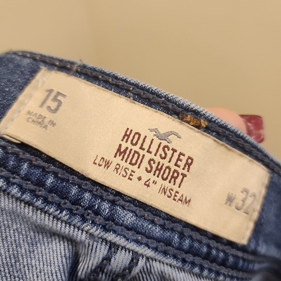 Hollister women's Denim Short.soze 32 - Picture 3 of 6